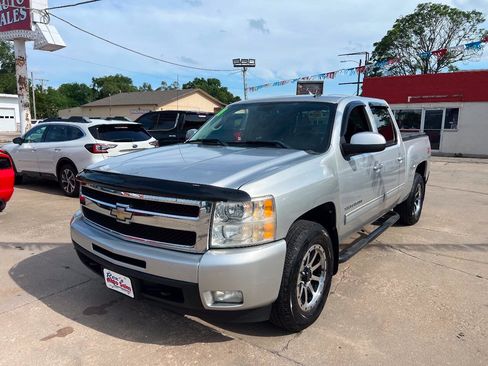 Used 2011 Chevrolet Silverado 1500 LTZ w/ LTZ Plus Package AWD/4WD image 3