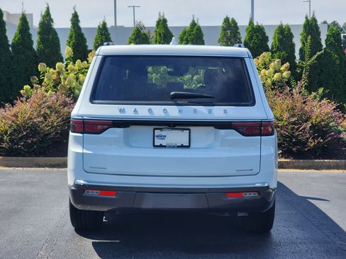 Used 2022 Jeep Wagoneer Series III image 8