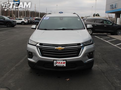 Used 2022 Chevrolet Traverse LT w/ LPO, Floor Liner Package image 9
