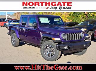 New 2026 Jeep Gladiator Sport video 1