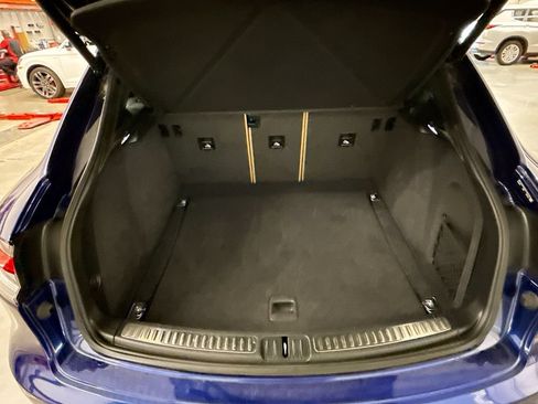 Used 2022 Porsche Macan AWD/4WD image 27