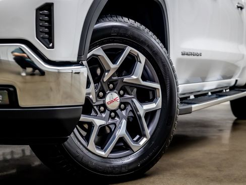 Used 2023 GMC Sierra 1500 SLT w/ SLT Premium Package image 24