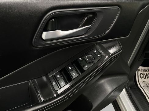 Certified 2025 Nissan Rogue SV image 30