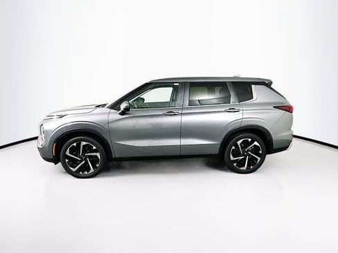 Used 2024 Mitsubishi Outlander SE image 4