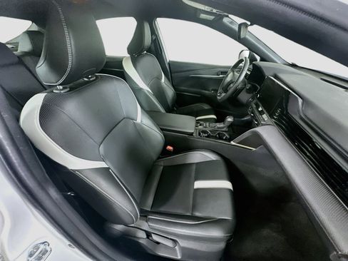 Used 2025 Toyota Camry SE FWD image 30
