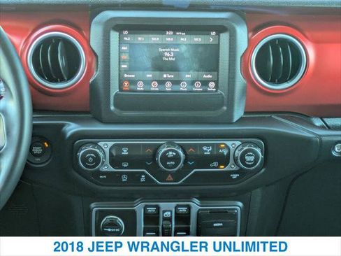 Used 2018 Jeep Wrangler Unlimited Rubicon w/ Steel Bumper Group AWD/4WD image 17