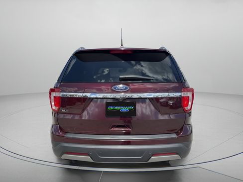 Used 2019 Ford Explorer XLT w/ Equipment Group 202A FWD image 4