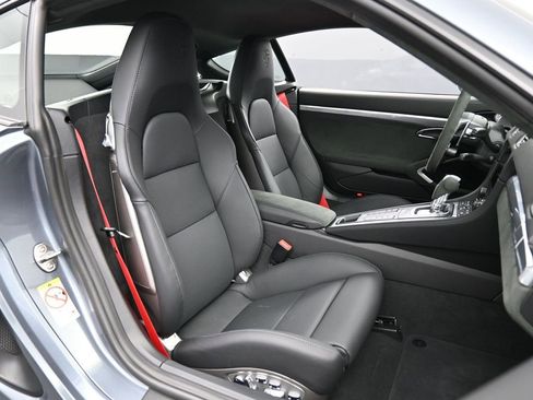 Certified 2025 Porsche 718 Cayman GTS RWD image 28