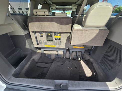 Used 2014 Toyota Sienna Limited w/ Limited Premium Package AWD/4WD image 10