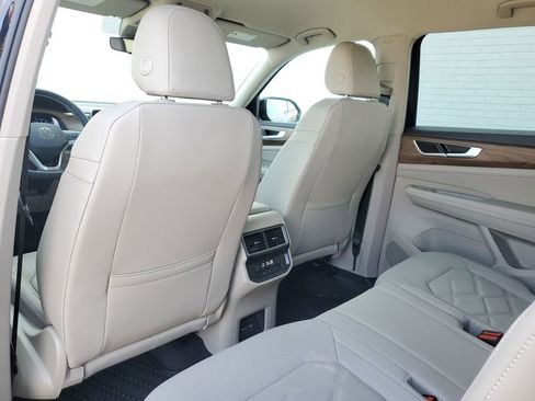New 2026 Volkswagen Atlas SE FWD image 10