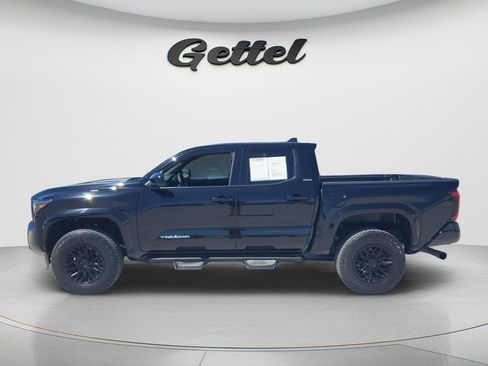 Certified 2025 Toyota Tacoma SR5 AWD/4WD image 8