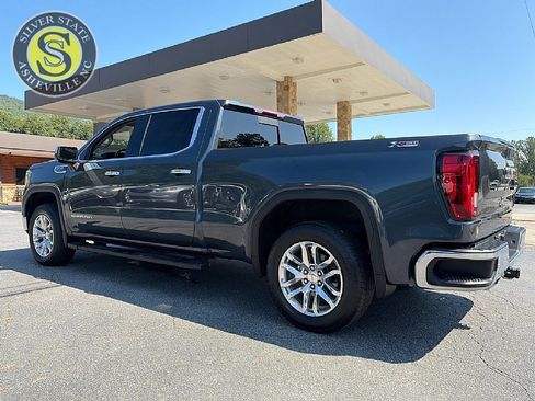 Used 2022 GMC Sierra 1500 SLT w/ SLT Premium Plus Package AWD/4WD image 4