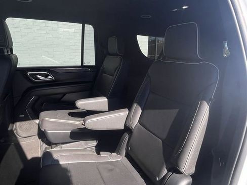 Used 2023 GMC Yukon XL SLT image 26