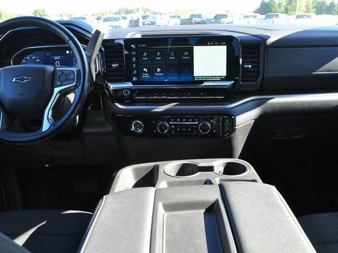 Used 2022 Chevrolet Silverado 1500 RST image 16