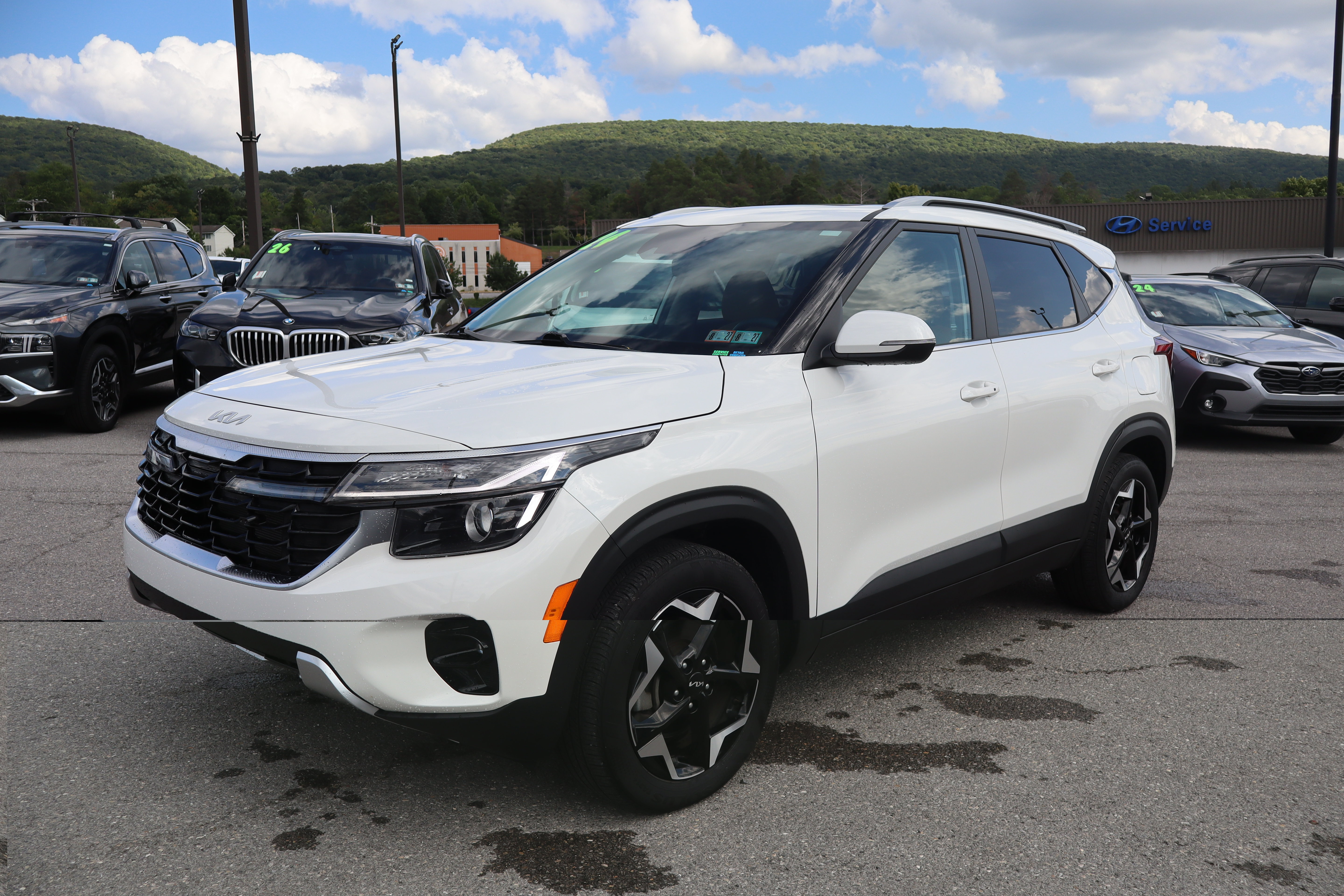 Used 2024 Kia Seltos EX AWD/4WD image 8