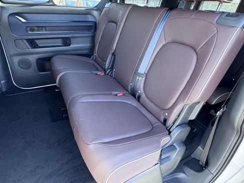 New 2025 Volkswagen ID. Buzz Pro S image 22