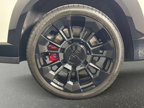 Used 2025 BMW XM AWD/4WD image 14