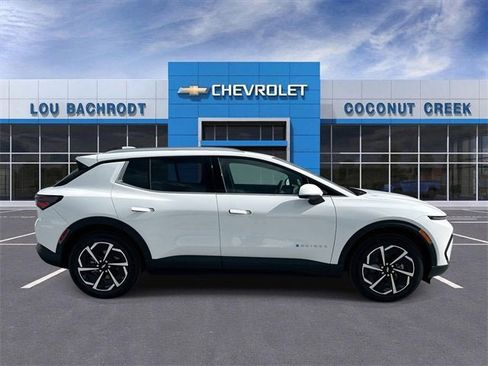New 2026 Chevrolet Equinox EV LT image 9