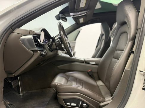 Used 2018 Porsche Panamera 4S AWD/4WD image 36