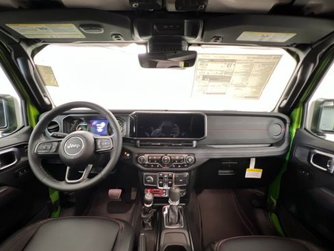 New 2025 Jeep Gladiator Rubicon AWD/4WD image 9