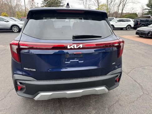New 2026 Kia Seltos LX image 3