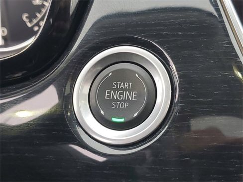 Certified 2024 Cadillac XT6 Premium Luxury w/ LPO, Floor Liner Package image 17