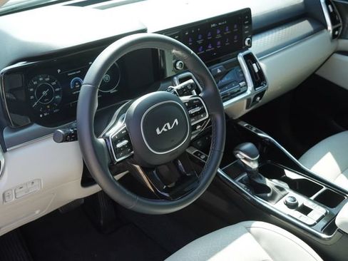 Used 2023 Kia Sorento SX AWD/4WD image 18