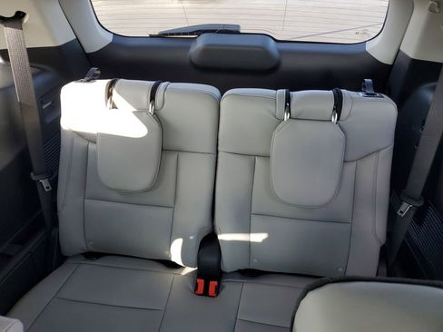 Used 2026 Ford Explorer Active w/ Active Comfort Package image 26