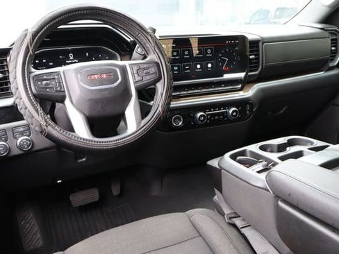 Used 2024 GMC Sierra 1500 Elevation AWD/4WD image 4