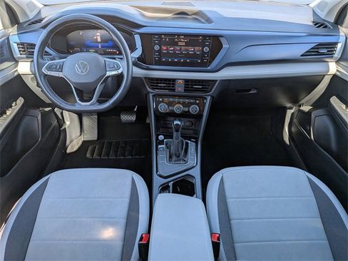 Certified 2024 Volkswagen Taos SE image 16