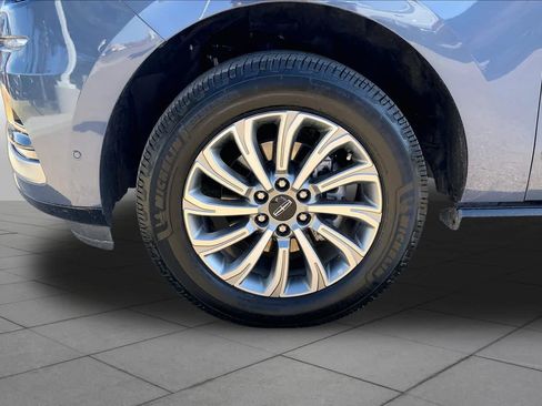 Used 2023 Lincoln Navigator 4WD image 11
