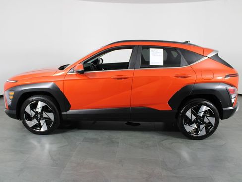 Certified 2025 Hyundai Kona Limited AWD/4WD image 10