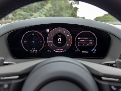 Certified 2025 Porsche Panamera image 33