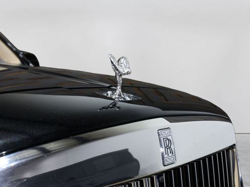 Used 2020 Rolls-Royce Cullinan AWD/4WD image 36