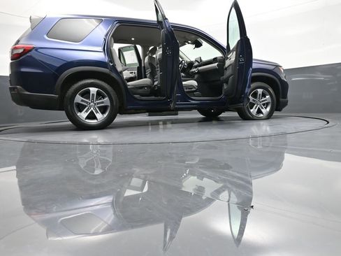 Certified 2023 Honda Pilot EX-L image 49