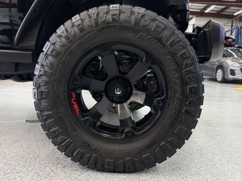 Used 2017 Jeep Wrangler Unlimited Sport AWD/4WD image 42