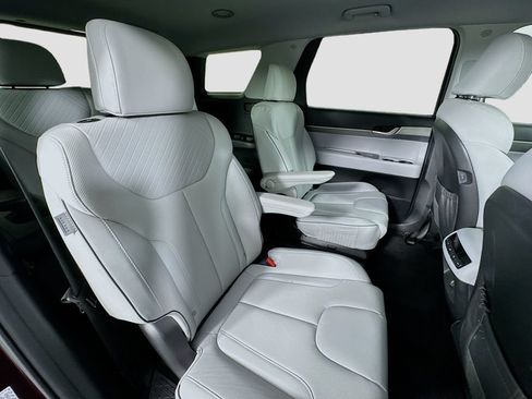 Used 2024 Hyundai Palisade SEL FWD image 30