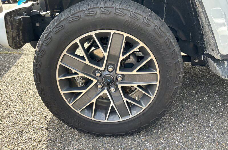 Used 2024 Jeep Wrangler High Altitude AWD/4WD image 18