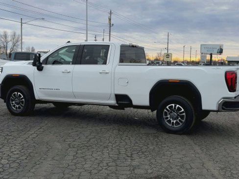 Used 2024 GMC Sierra 3500 SLE w/ SLE Value Package image 6