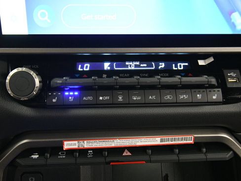 Certified 2025 Toyota Sequoia Limited w/ Tow Technology Package AWD/4WD image 16