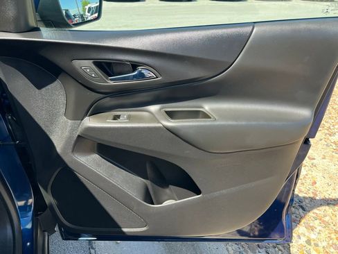 Used 2022 Chevrolet Equinox LT w/ LPO, Floor Liner Package AWD/4WD image 25