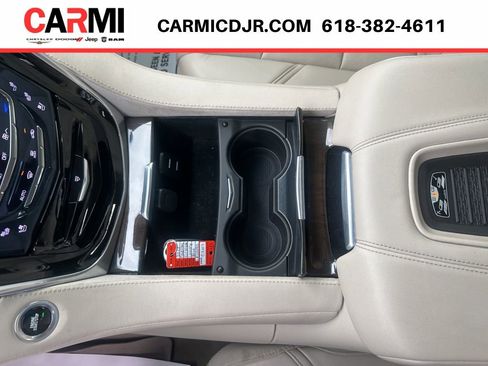 Used 2020 Cadillac Escalade Luxury image 28