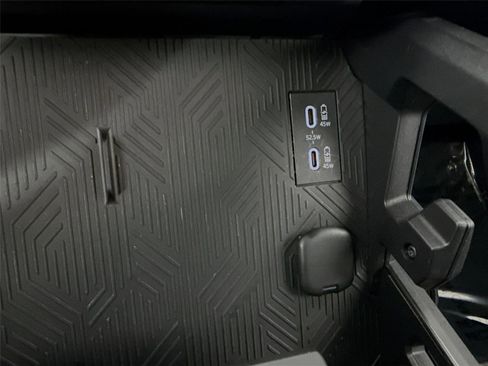 Used 2024 Toyota Tacoma TRD Off-Road image 27