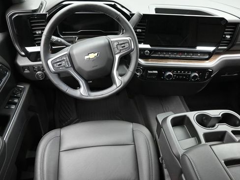 New 2025 Chevrolet Silverado 1500 LT image 13
