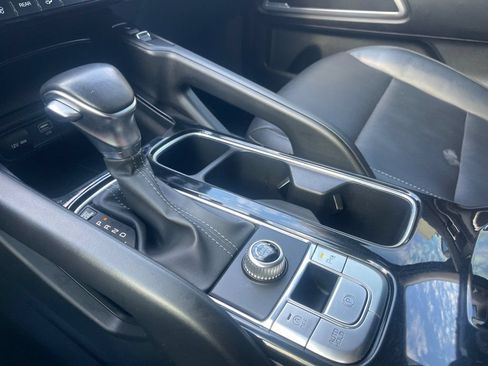 Used 2023 Kia Telluride S FWD image 19