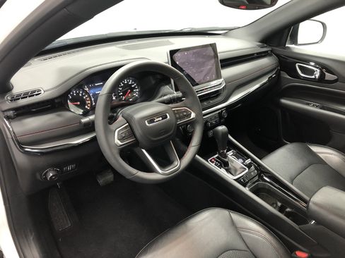 Certified 2024 Jeep Compass Trailhawk w/ Sun and Sound Group image 15