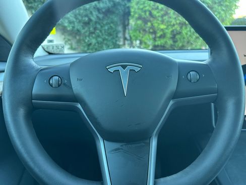 Used 2022 Tesla Model 3 image 21