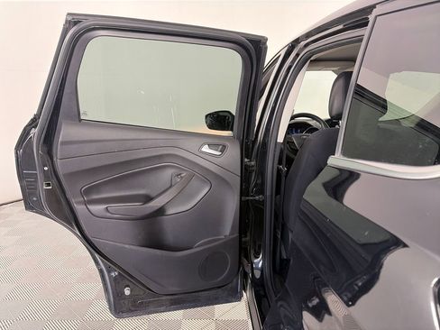 Used 2017 Ford Escape SE FWD image 12