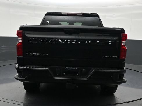 Used 2023 Chevrolet Silverado 1500 Custom RWD image 4