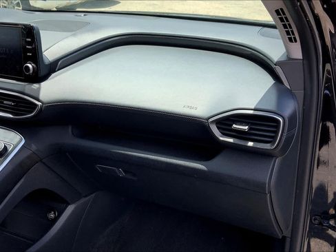 Used 2021 Hyundai Santa Fe SE FWD image 17
